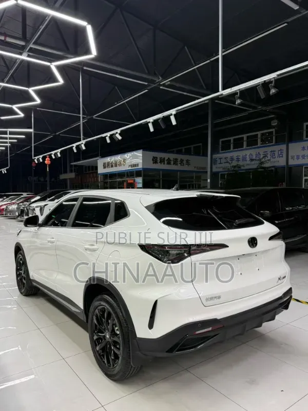 Changan X5 Plus 1.5 Blue Core FWD 2025 Blanc