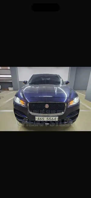 Jaguar F-Pace 2017 Bleu