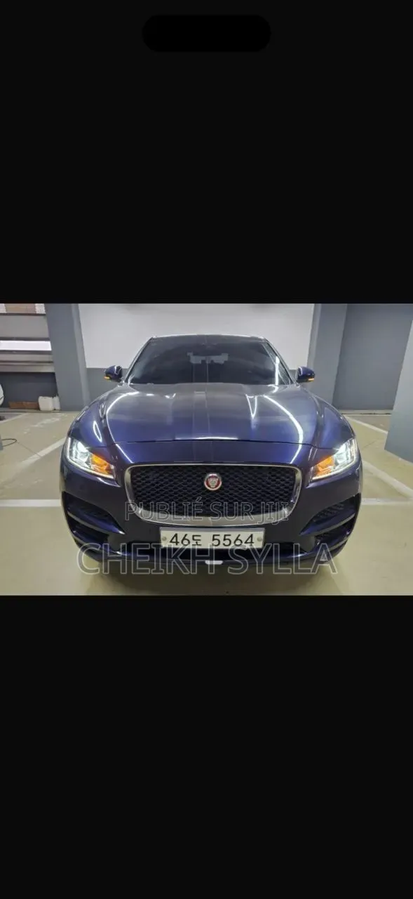 Jaguar F-Pace 2017 Bleu