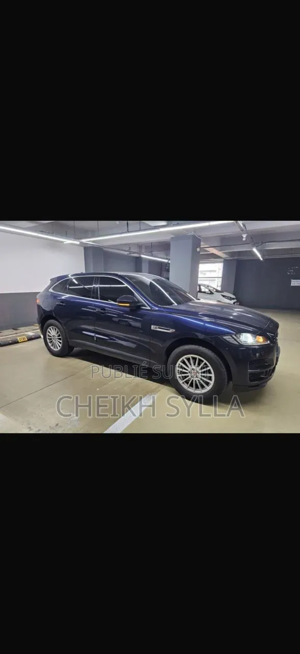Jaguar F-Pace 2017 Bleu