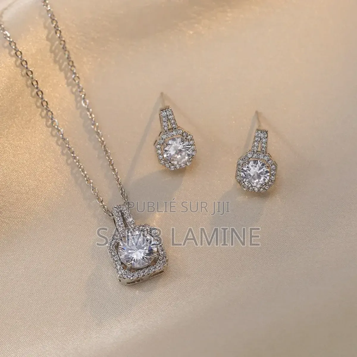 Ensemble Collier
