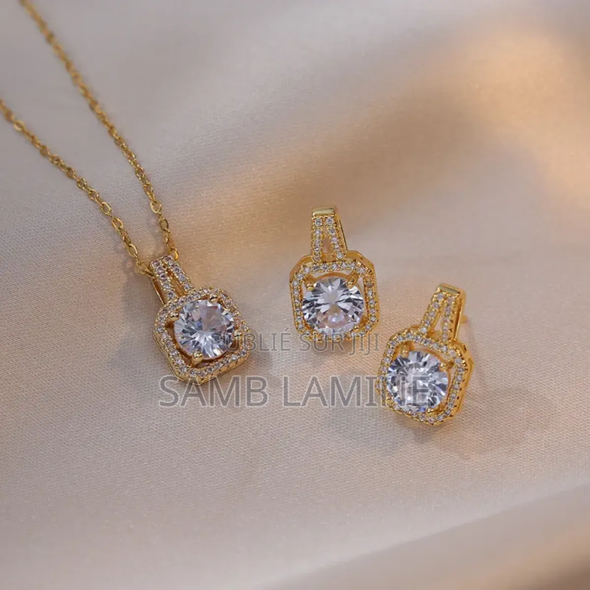 Ensemble Collier