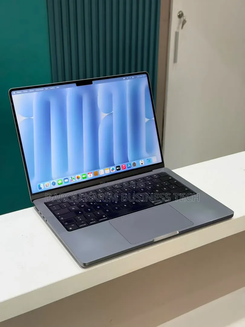 Nouveau Apple MacBook Pro 2021 M1 Max 32GB Apple M1 Max SSD 1T