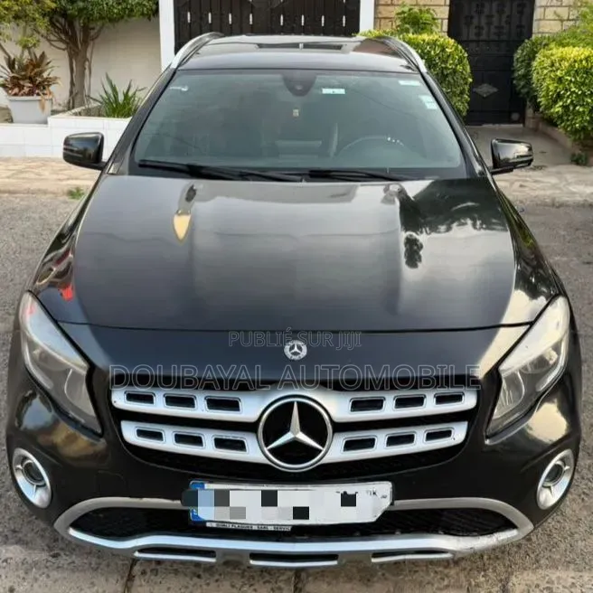 Mercedes-Benz GLA 250 2018 Autre