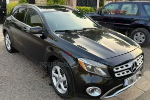 Mercedes-Benz GLA 250 2018 Autre