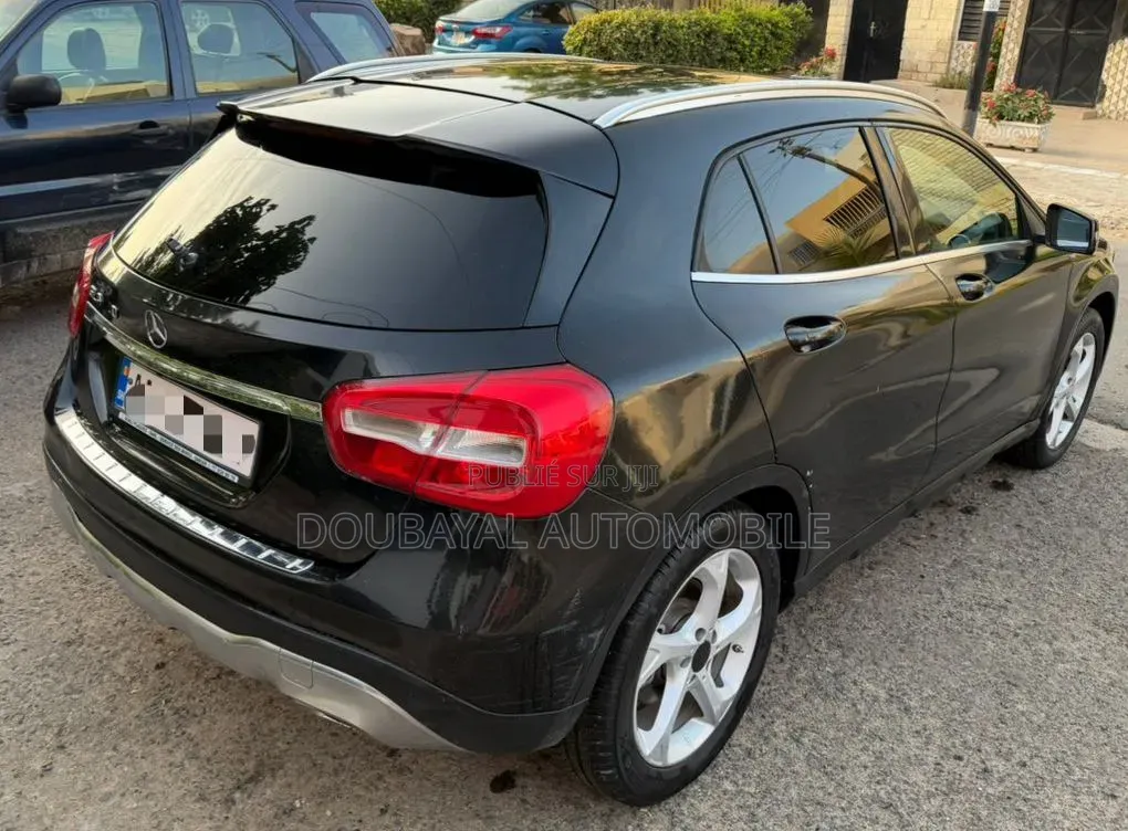 Mercedes-Benz GLA 250 2018 Autre