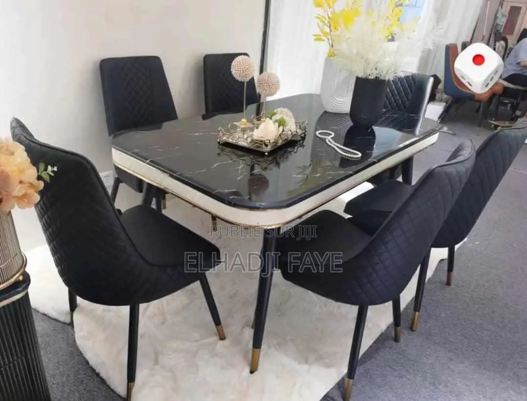Table À Manger