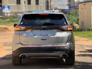 Ford Edge Titanium AWD 2018 Gris