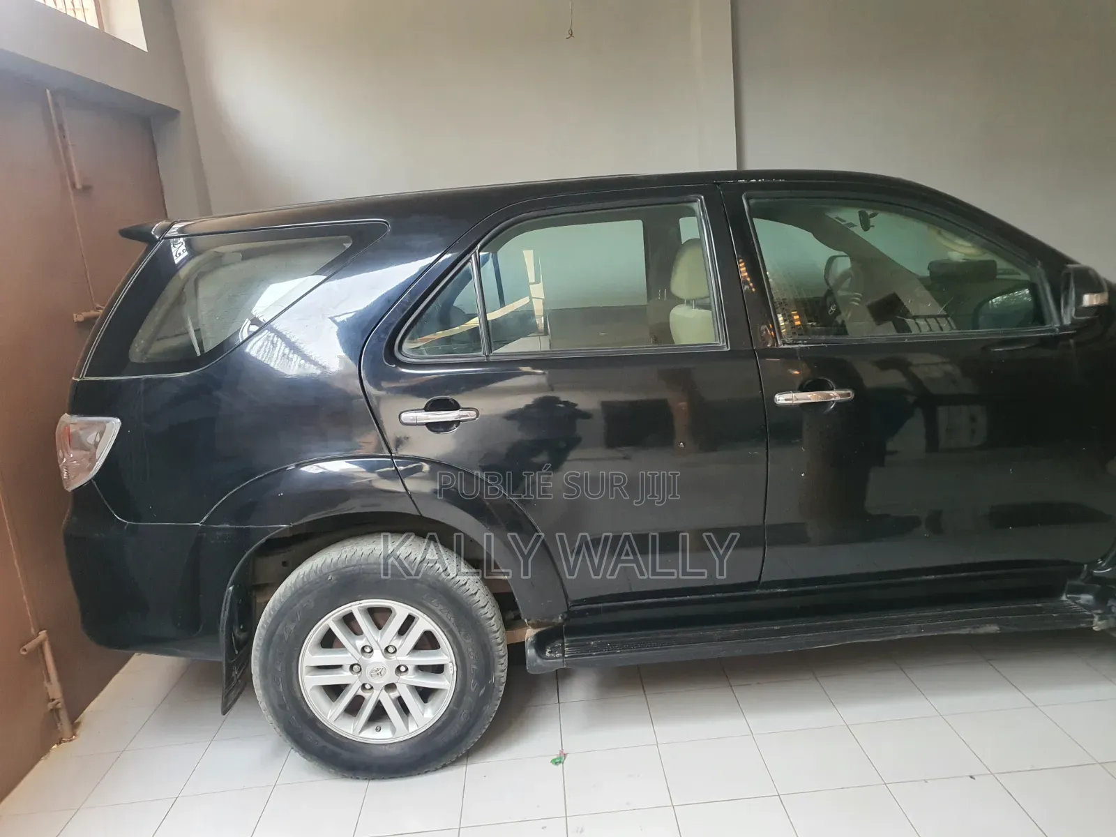 Toyota Fortuner 2016 Noir Mat