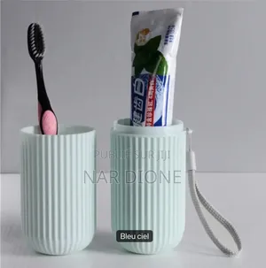 Conteneur De Brosse