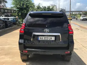 Toyota Land Cruiser Prado 2.8 D-4D 2014 Noir