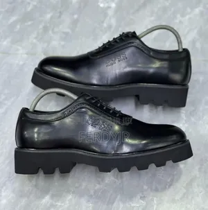 Cuir Noir Chaussures De Ville Boss