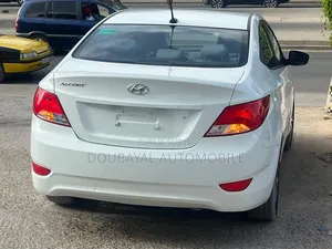 Hyundai Accent 2016 Blanc