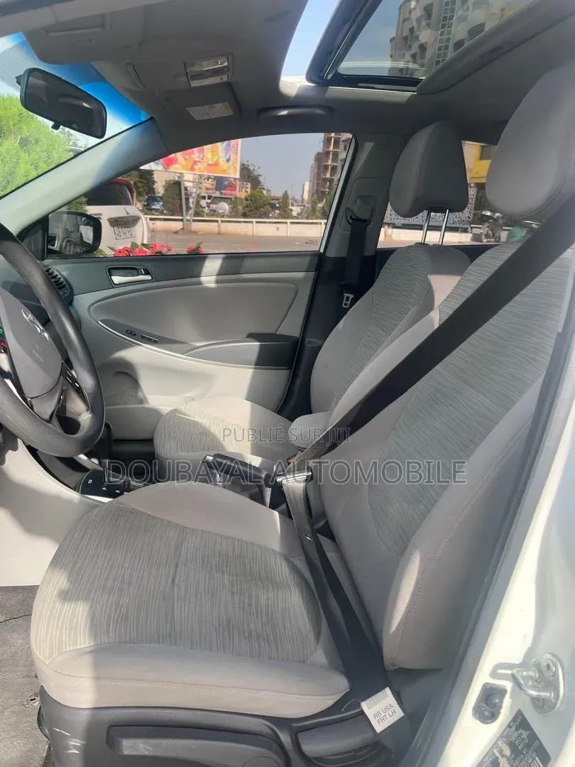 Hyundai Accent 2016 Blanc