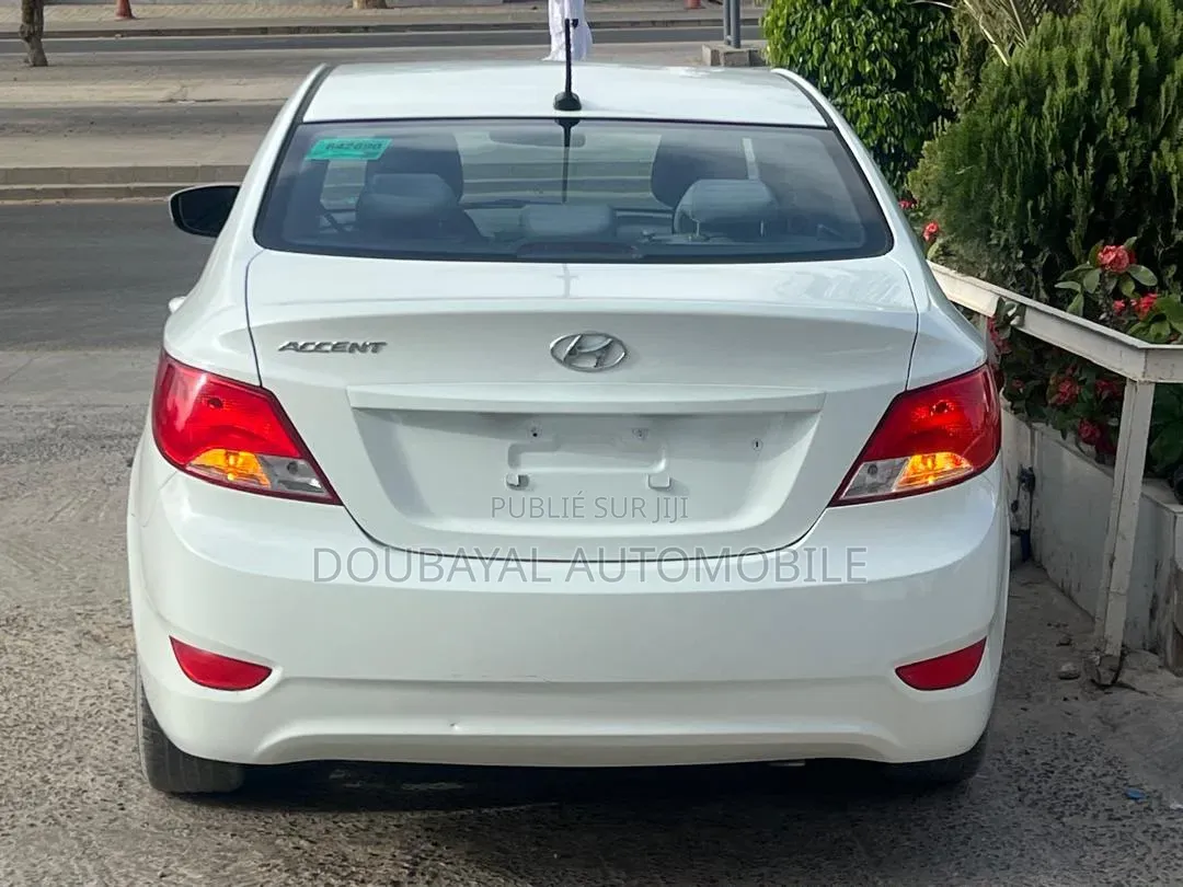 Hyundai Accent 2016 Blanc