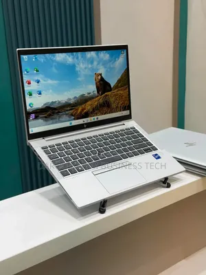 Nouveau HP EliteBook 830 G8 16GB Intel Core i7 SSD 512GB