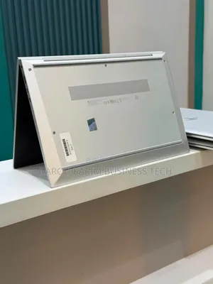 Nouveau HP EliteBook 830 G8 16GB Intel Core i7 SSD 512GB
