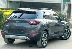 Kia Stonic 2017 Gris