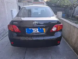 Toyota Corolla LE 4dr Sedan (1.8L 4cyl 4A) 2010 Noir