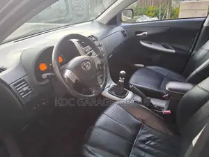 Toyota Corolla LE 4dr Sedan (1.8L 4cyl 4A) 2010 Noir