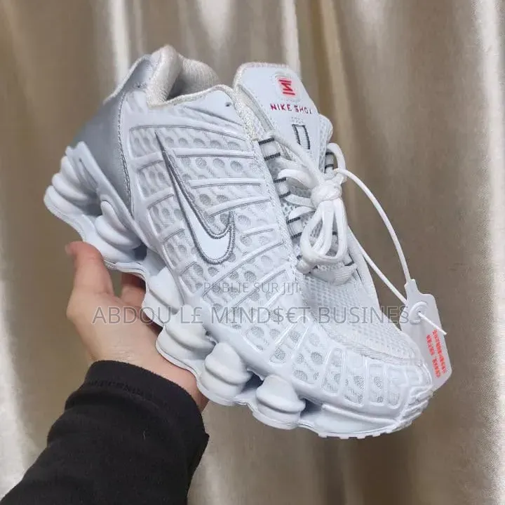 Nike Model Shox Disponible Noir Et Blanc