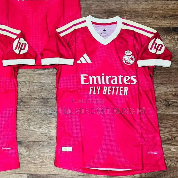 New Maillot Real Extérieur Disponible