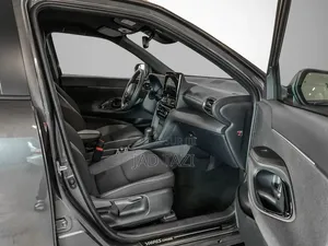 Nouveau Toyota Yaris Cross 2024 Gris