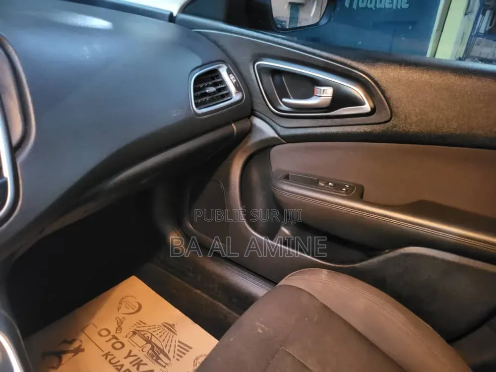 Chrysler 200 2016 Rouge