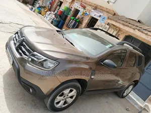 Renault Duster 2022 Beige