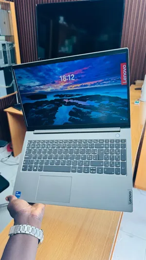 Nouveau Lenovo ThinkBook 15 16GB Intel Core i7 SSD 1T