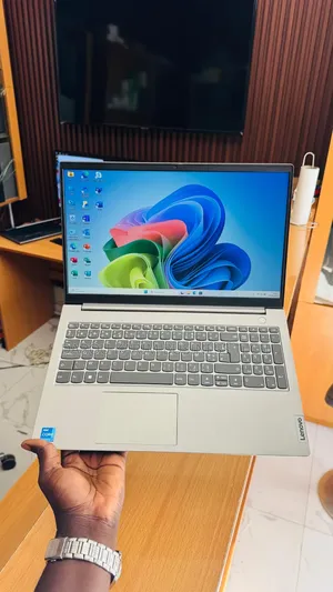Nouveau Lenovo ThinkBook 15 16GB Intel Core i7 SSD 1T