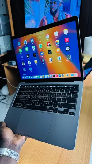 Nouveau Apple MacBook Pro 2020 16GB Intel Core i5 SSD 512GB