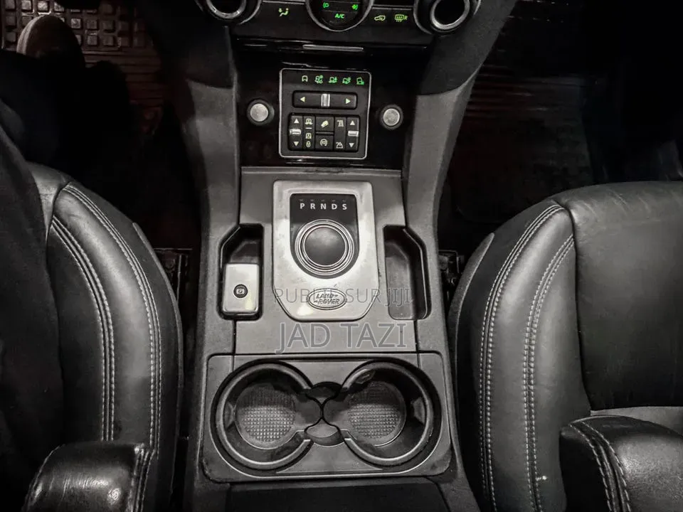 Land Rover Discovery 2016 Blanc cassé