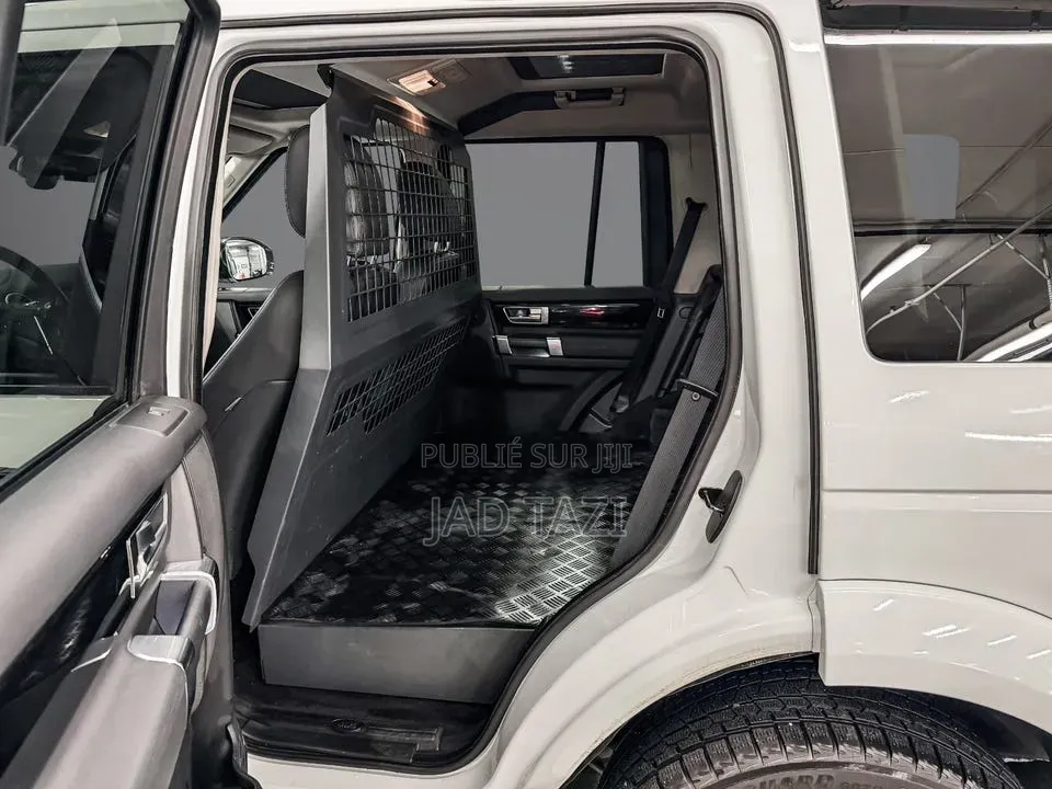 Land Rover Discovery 2016 Blanc cassé