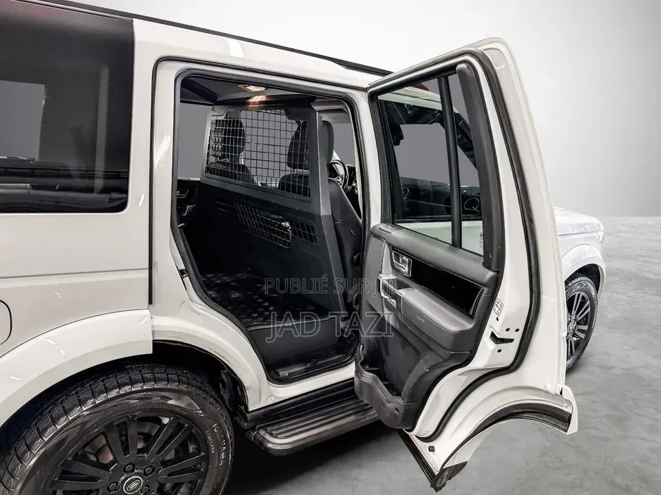 Land Rover Discovery 2016 Blanc cassé