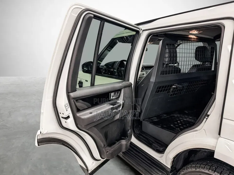 Land Rover Discovery 2016 Blanc cassé