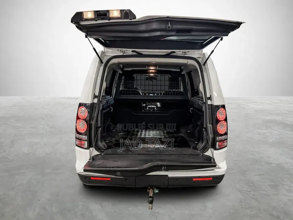Land Rover Discovery 2016 Blanc cassé