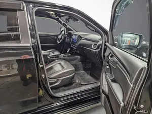 Isuzu D-MAX 2021 Noir