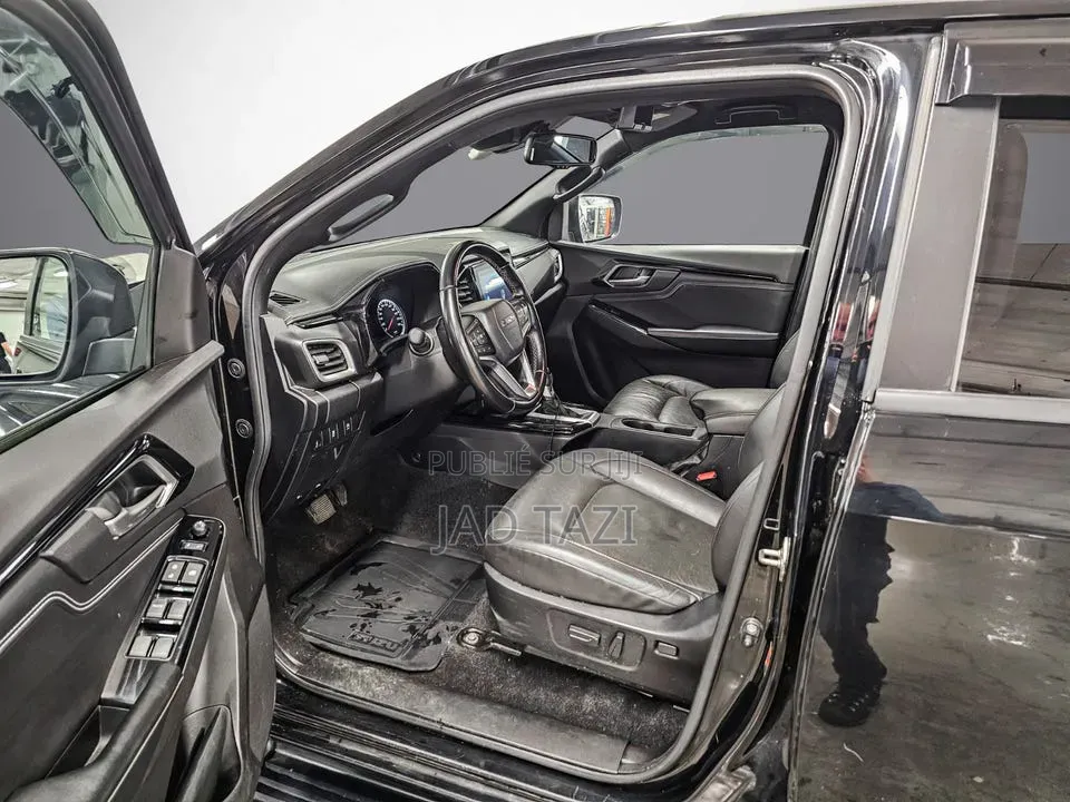Isuzu D-MAX 2021 Noir