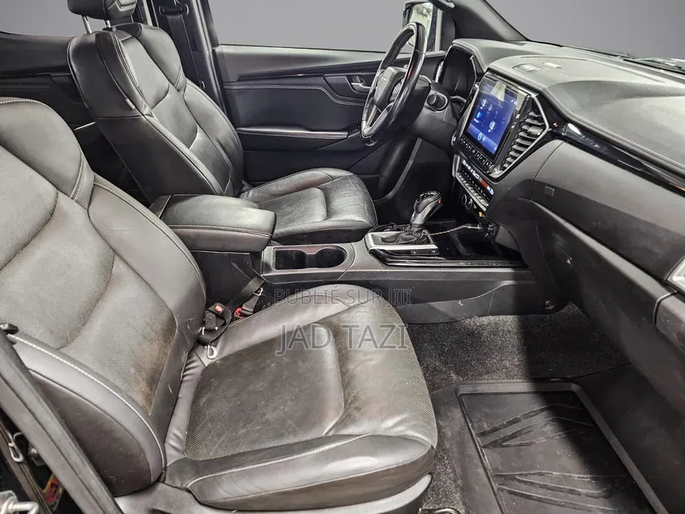 Isuzu D-MAX 2021 Noir