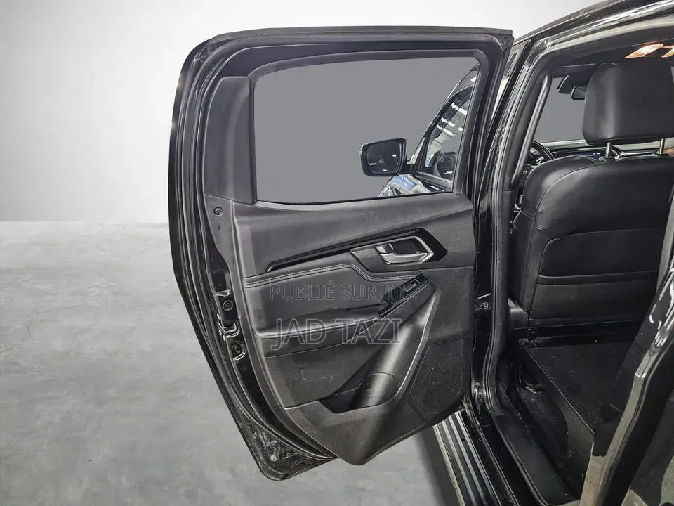 Isuzu D-MAX 2021 Noir