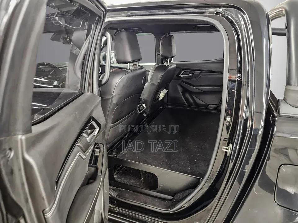 Isuzu D-MAX 2021 Noir