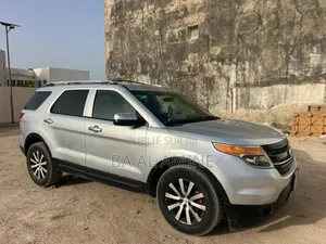 Ford Explorer 2013 Gris