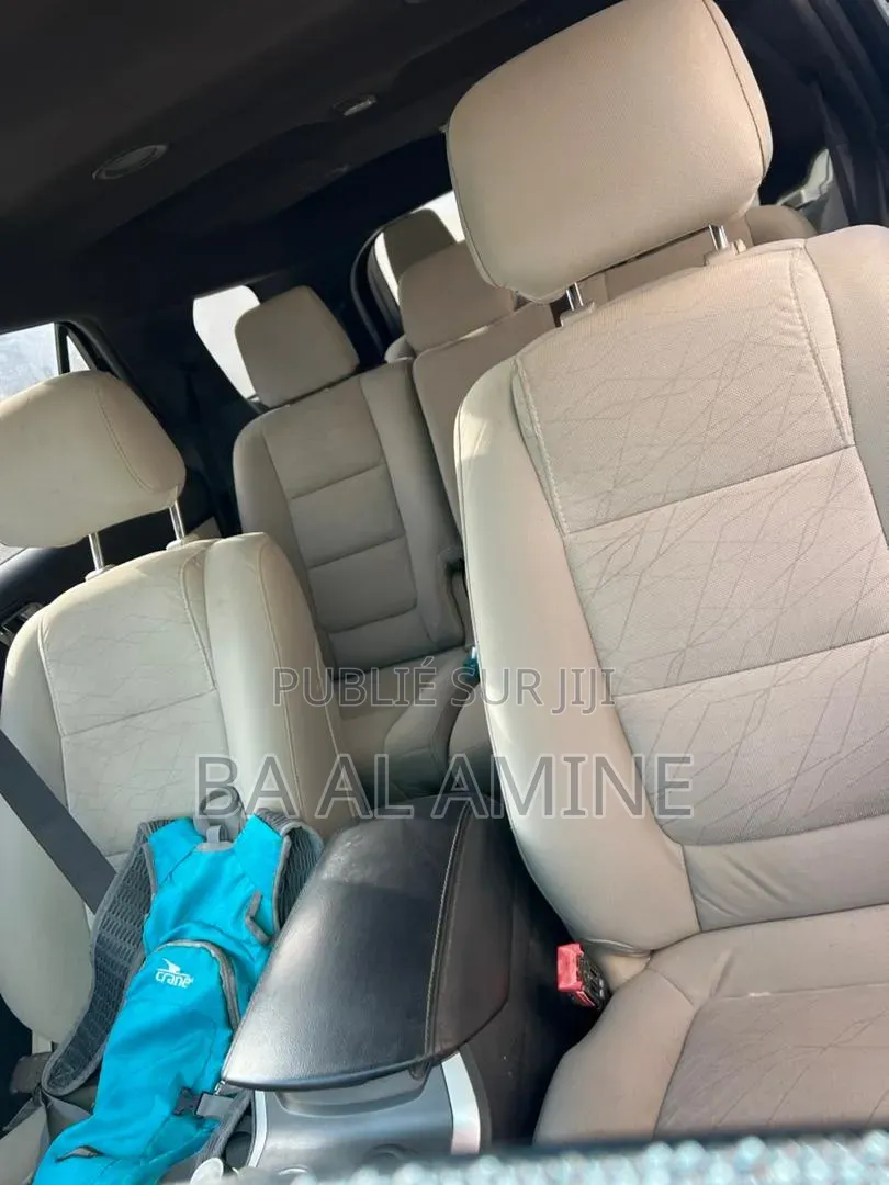 Ford Explorer 2013 Gris