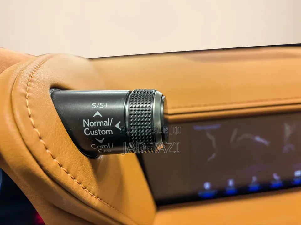 Lexus LC 2018 Rouge
