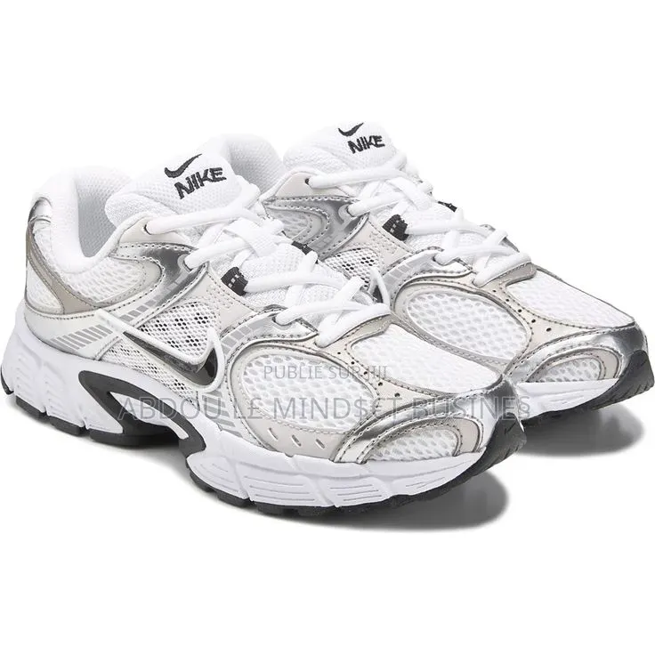Nike V5 RNR Blanc-Gris Bldisponible