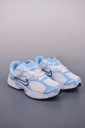 Nike V5 RNR Bleu-Blanc Disponible