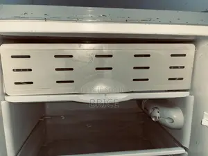 Frigo Astech Avec Compartiment Congélateur – Bon État