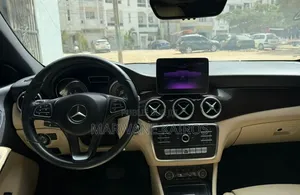 Mercedes-Benz CLA-Class 2018 Noir