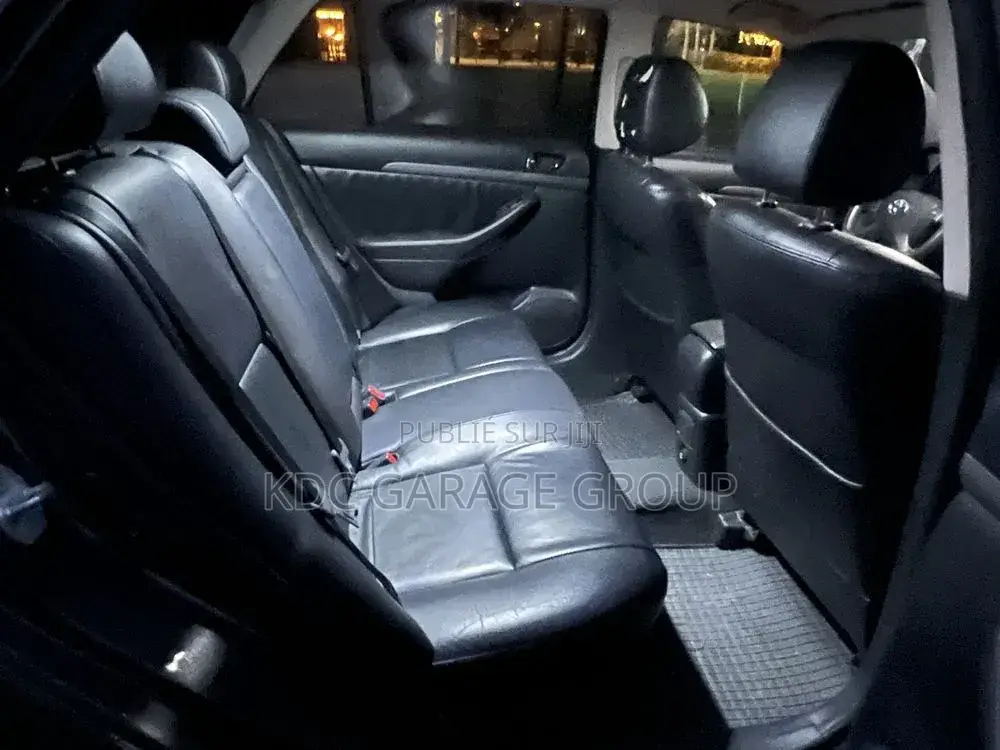 Toyota Avensis 2007 Noir
